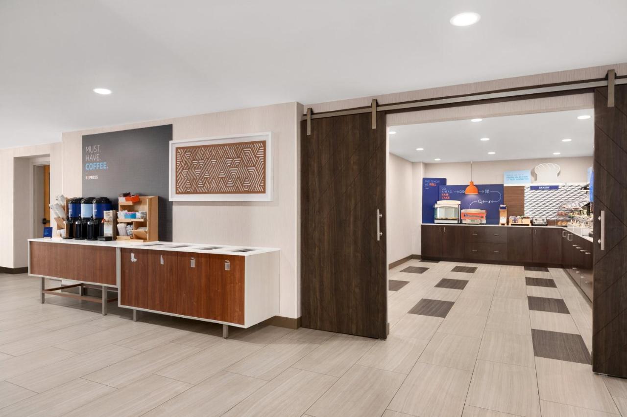 Holiday Inn Express Vero Beach-West I-95 By Ihg Exterior foto